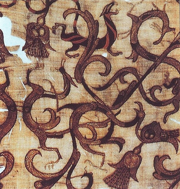 Detail of an embroidered silk gauze ritual garment from a 4th-century BC Zhou tomb at Mashan, Hubei